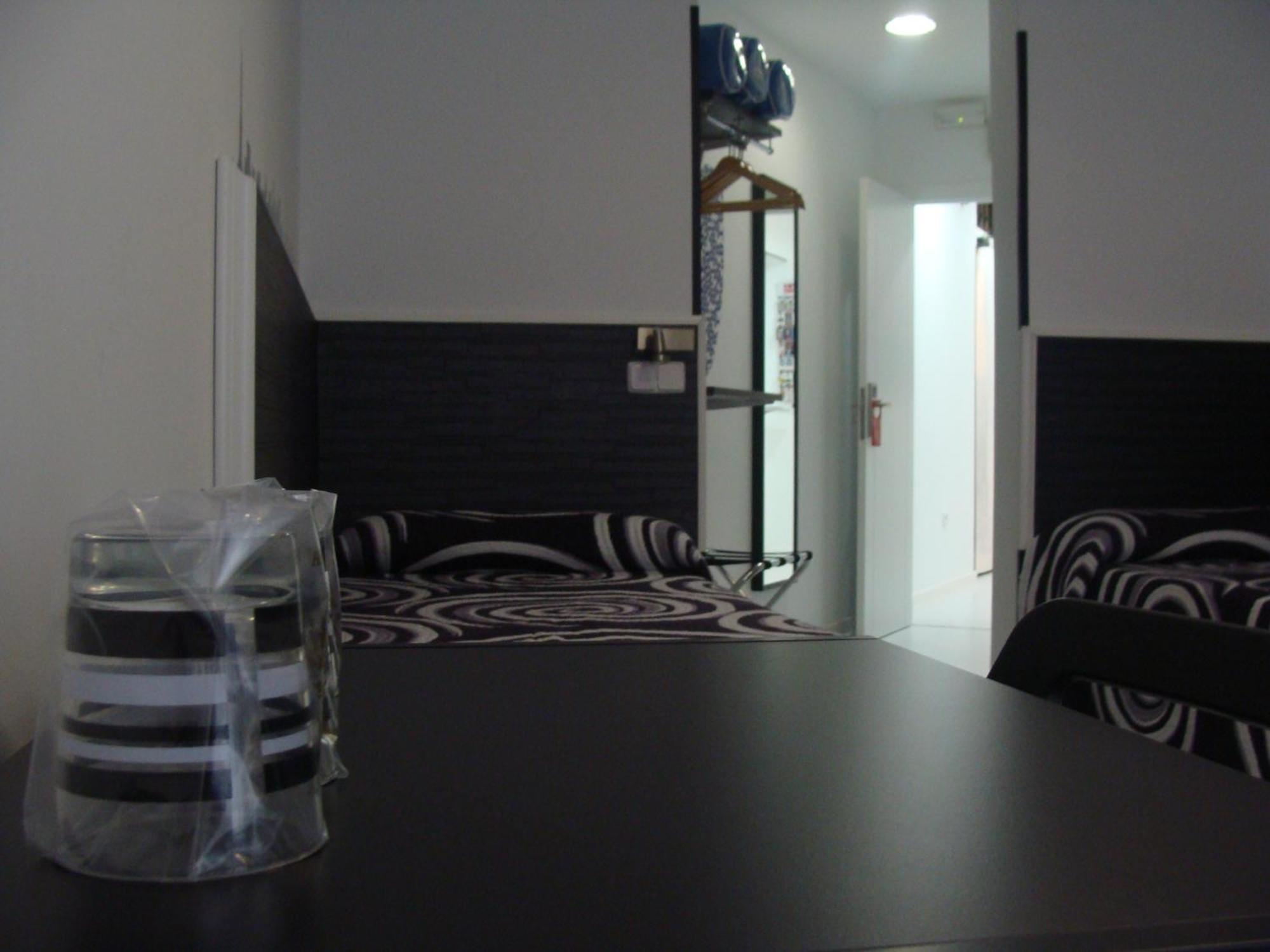 Hostal Jq Madrid 1 Exterior foto